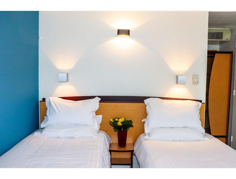 Kyriad Direct Roanne Hotel Exterior photo